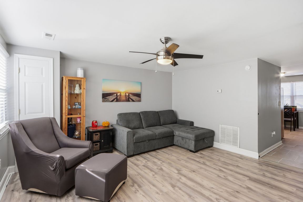 next background image