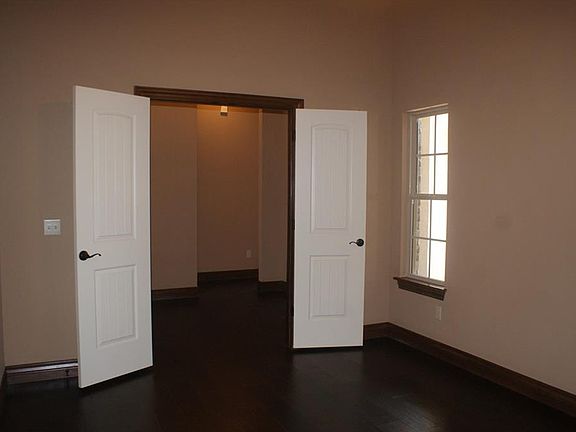 5th image of 17500 Braken Dr