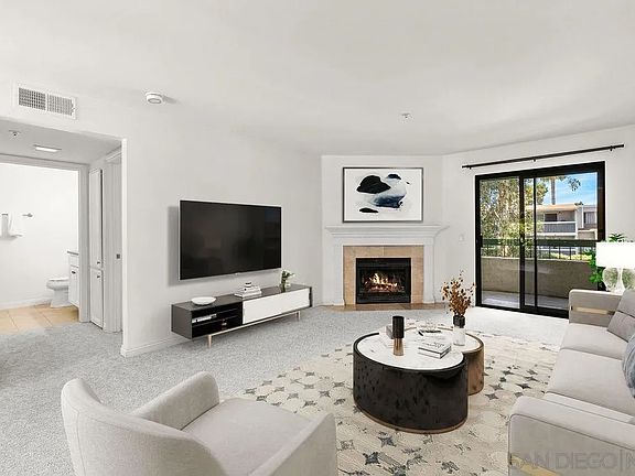 4th image of 5525 Shasta Ln Unit 210