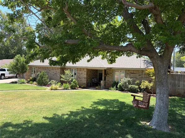 1510 W E Ave, Elk City, OK 73644