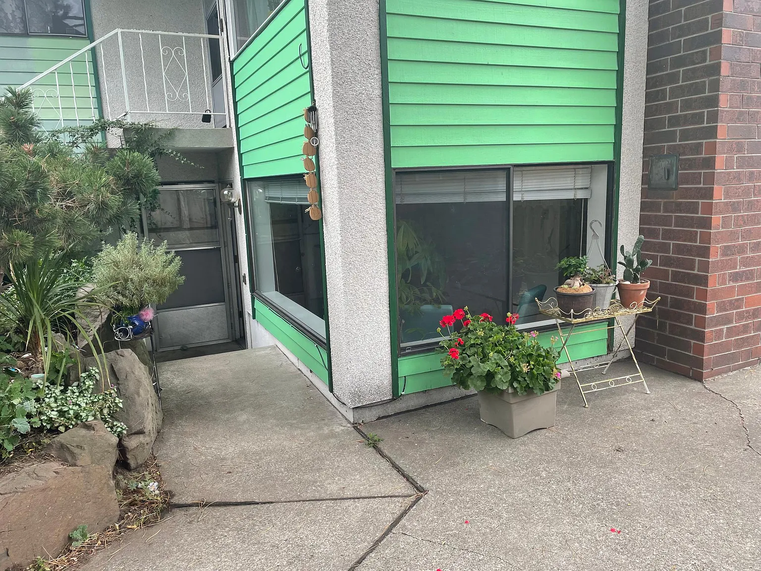 2 bed, 980 sqft, $3,500 — Photo 2