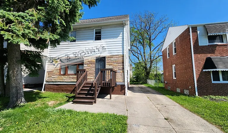 20609 Hillgrove Ave — Photo 1