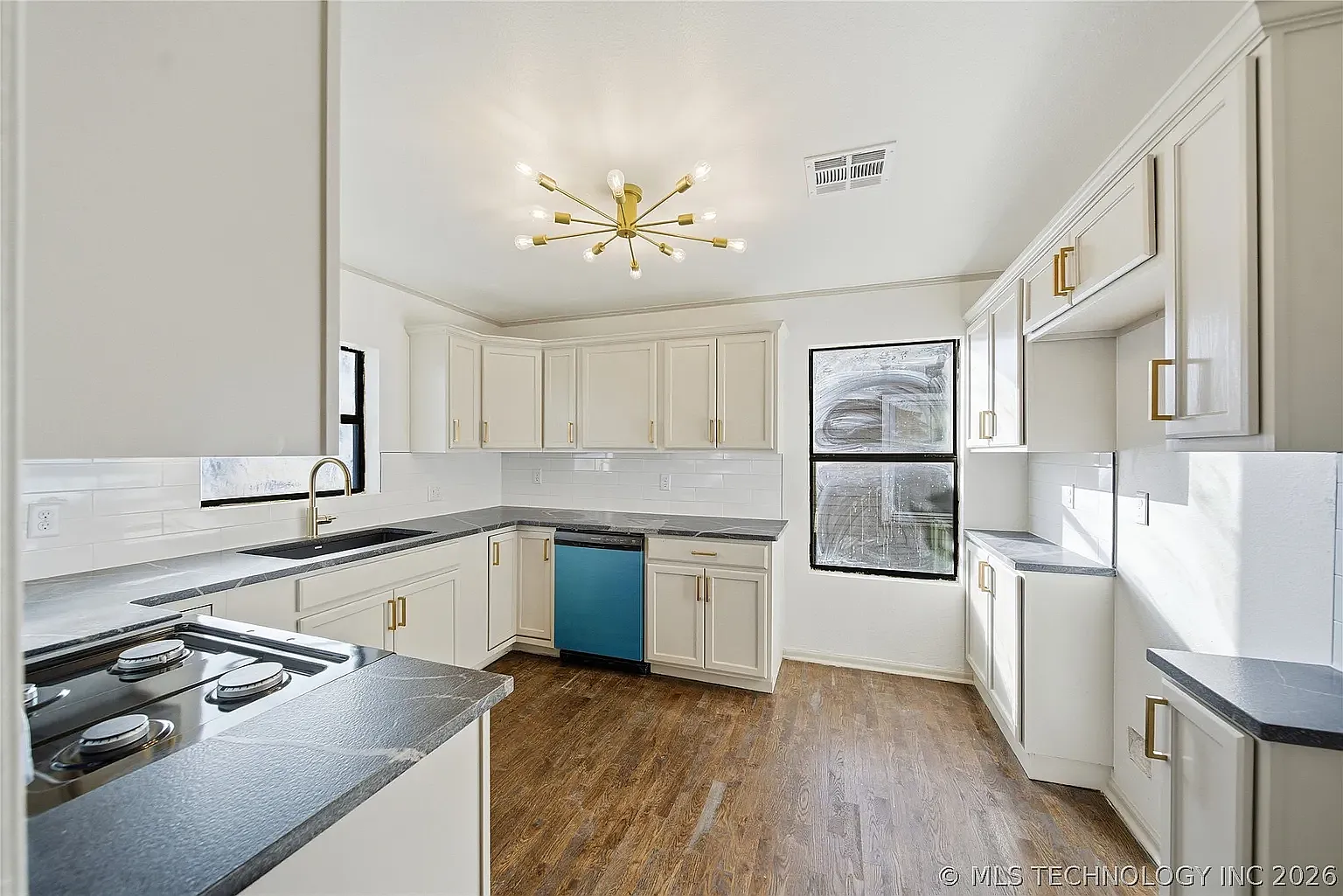 3 bed, 996 sqft, $1,500 — Photo 4