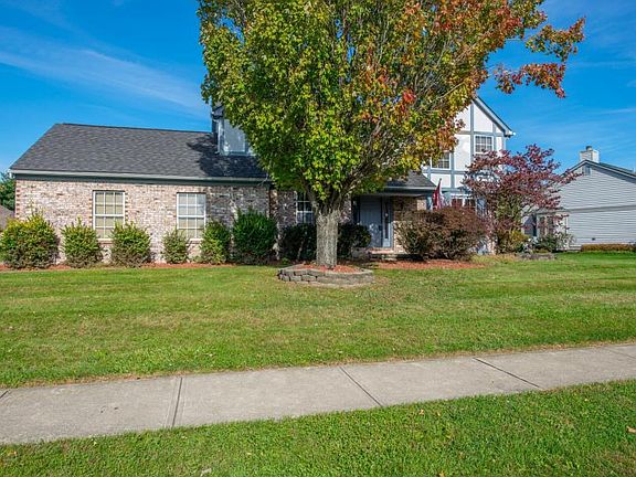 2nd image of 466 Beaverbrook Dr