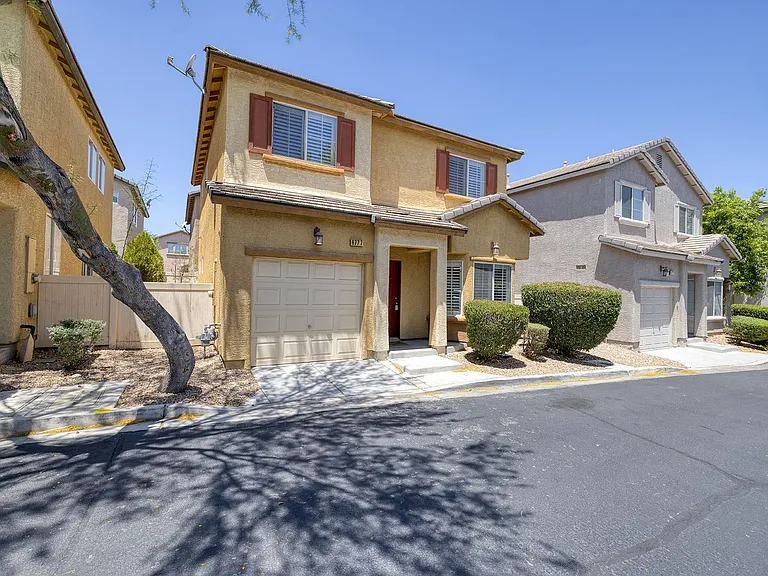6777 Wormwood Ln — Photo 2