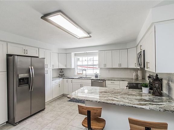 4th image of 4603 Burgundy Pl