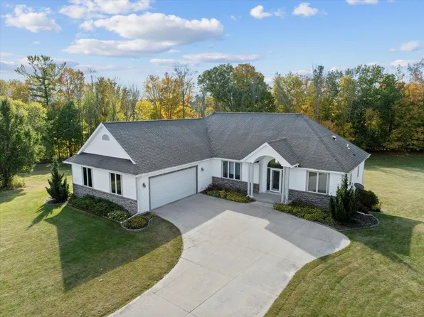223 Concord DRIVE, Sheboygan Falls, WI 53085