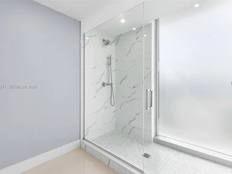 133 Isle Of Venice Dr #4B — Photo 28