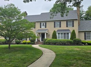 3 Fullerton Rd, Moorestown, NJ 08057