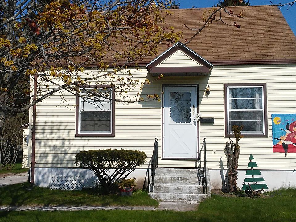 Facing East front of house