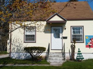 611 Buchholz St, Two Rivers, WI 54241