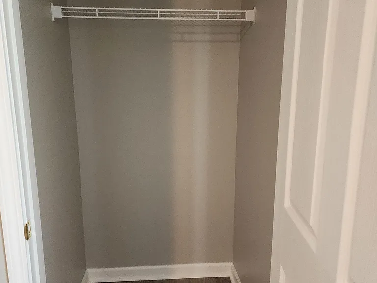 143 W Gate Dr — Photo 33