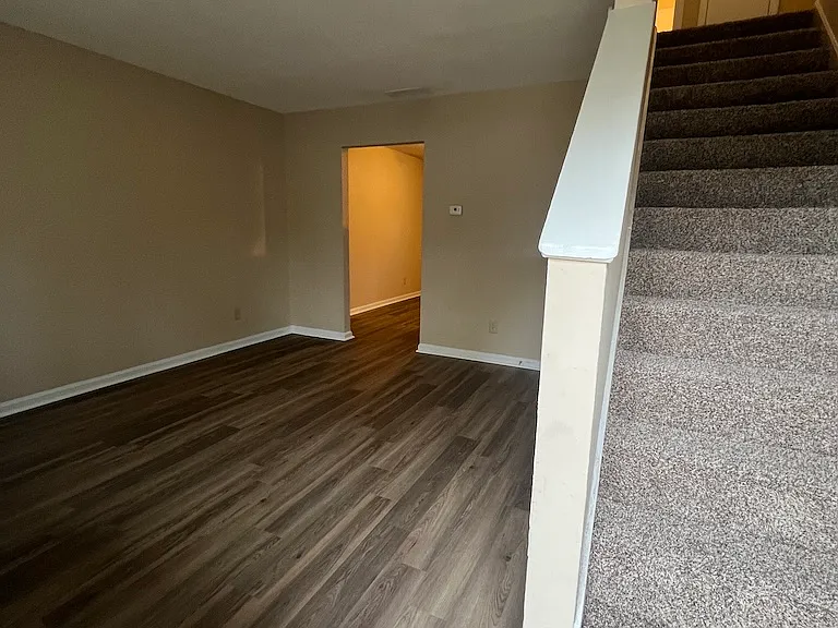 433 Homestead St #B — Photo 2