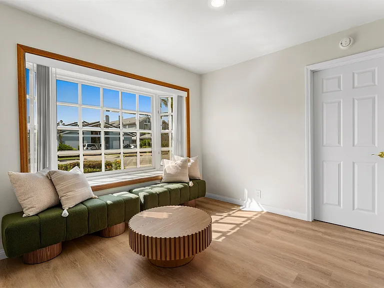 16932 Edgewater Ln — Photo 35