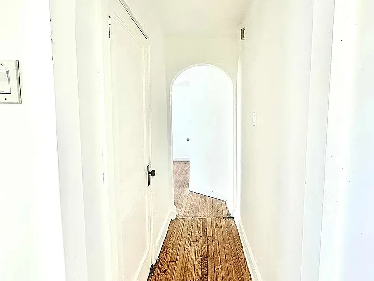 212 S Chestnut St #2 — Photo 2