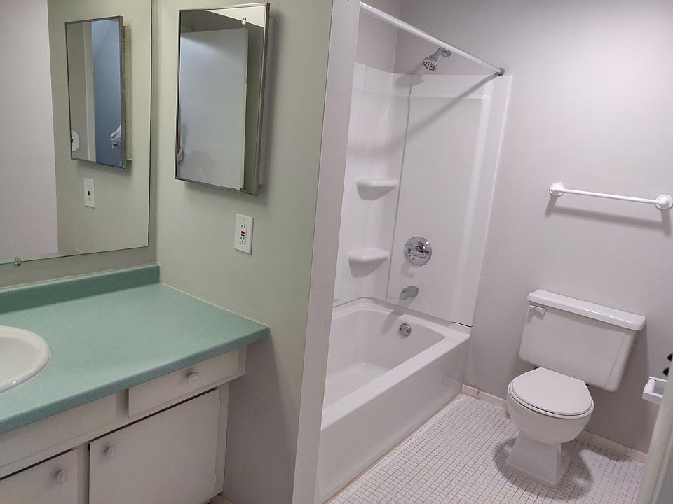 full bathroom upstairs