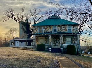 141 N 10th St, Thayer, MO 65791