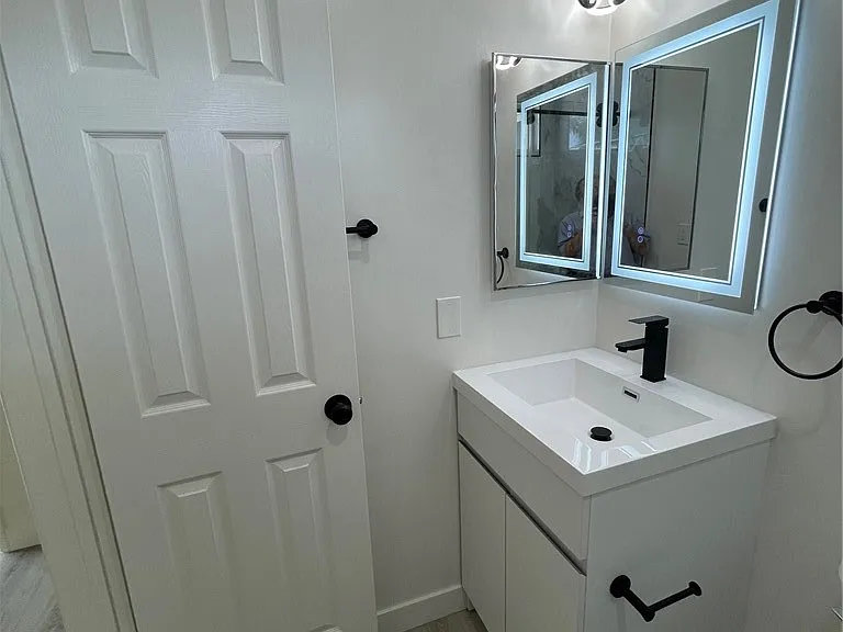 1451 Roycroft Ave #1 — Photo 14