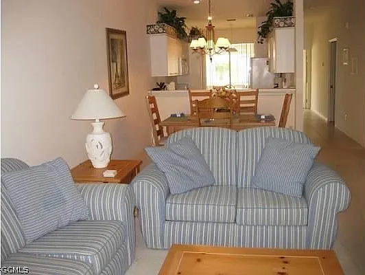 2 bed, 2.0 bath, 1375 sqft, $4,800 — Photo 4