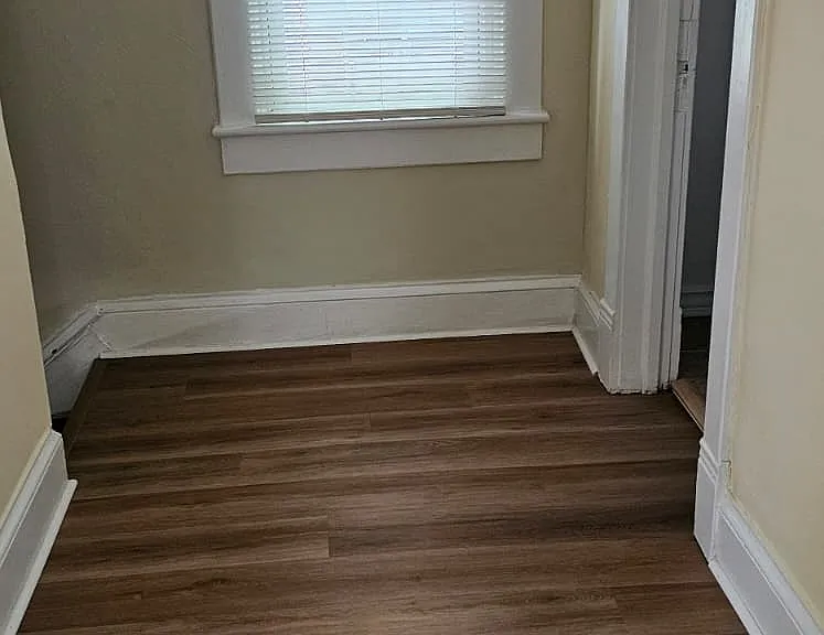 826 W 48th St — Photo 35