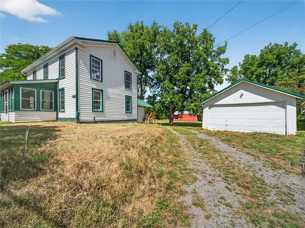 13277 Ridge Rd W, Albion, NY 14411