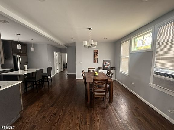 3rd image of 208 Laurel Ave
