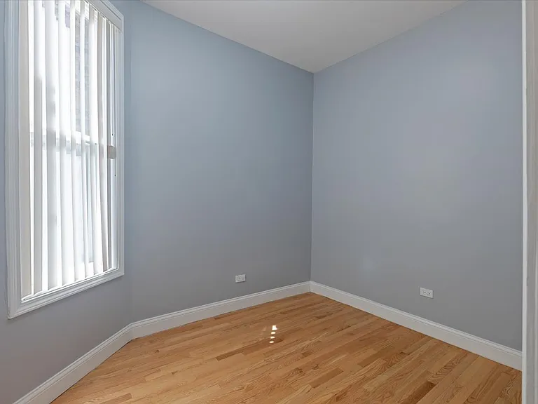 4211 W Gladys Ave #2 — Photo 5