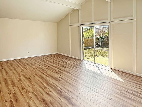 2nd image of 3611 Swan Ln