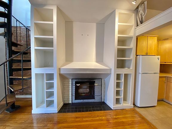2nd image of 34 W 85th St APT 4B