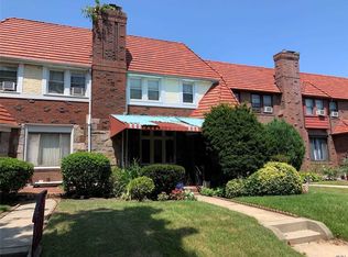 11636 218th St, Cambria Heights, NY 11411