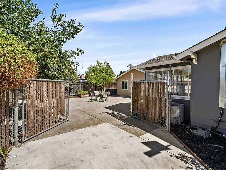 41620 Beatrice St #A — Photo 11