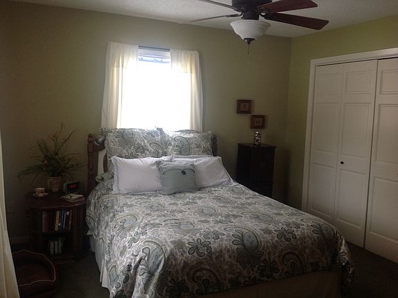 3rd image of 1115 Crestwood Ln