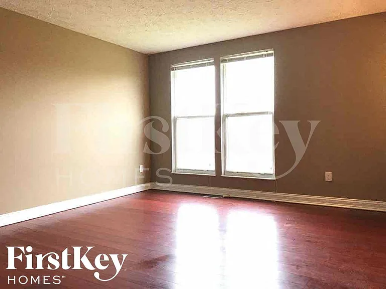 5683 Colonist Cir — Photo 13