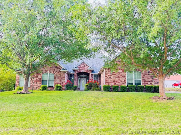 3201 Greenbriar, Durant, OK 74701