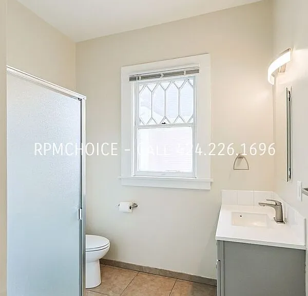 910 W 23rd St #2 — Photo 28