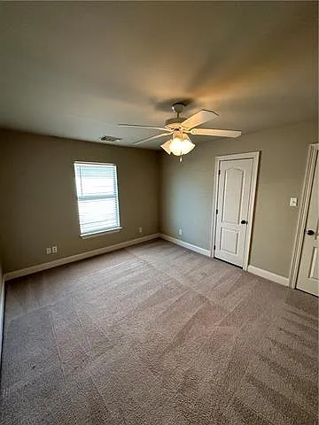 336 Lismore Ln — Photo 9