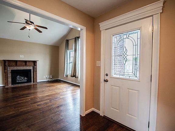 3rd image of 1085 Ishee Dr