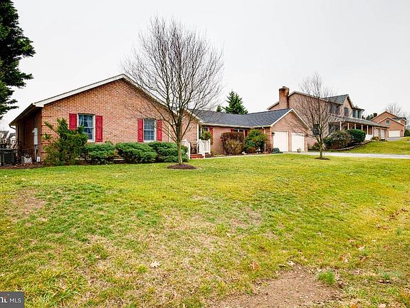3rd image of 236 Brandylion Dr