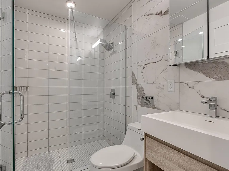 1431 Haro St #101 — Photo 9