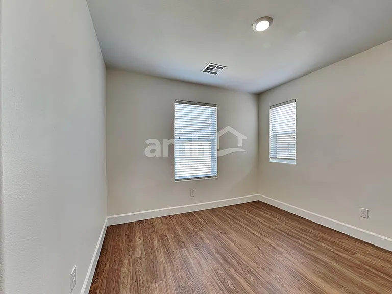 9265 Baylee Bay Ct — Photo 16