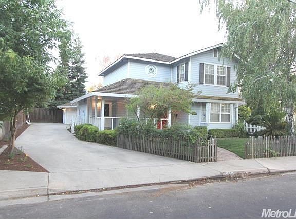 2nd image of 516 W Roseburg Ave
