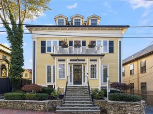 75 Pelham St APT C, Newport, RI 02840