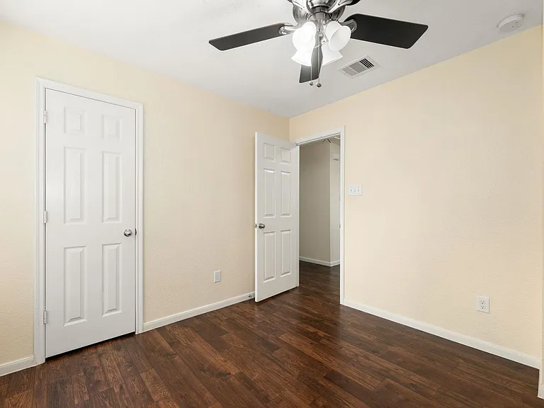 15906 Arapaho Bend Ln — Photo 17