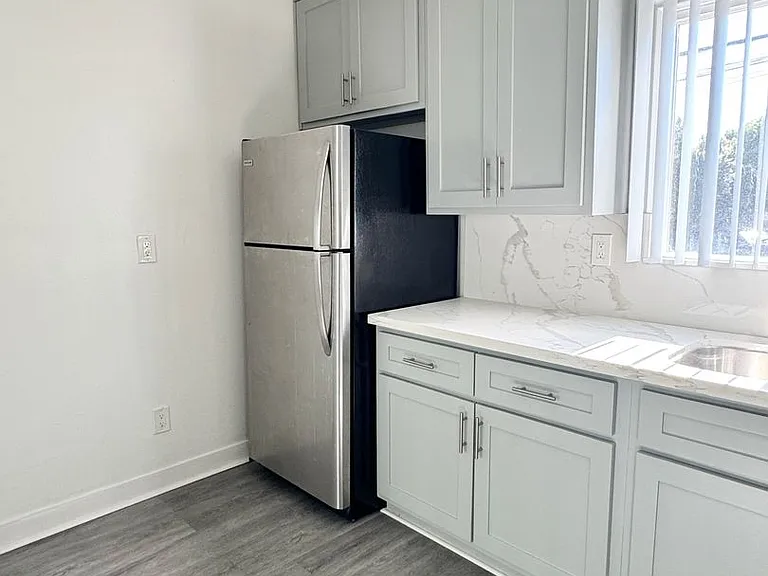 225 Belmont Ave — Photo 8