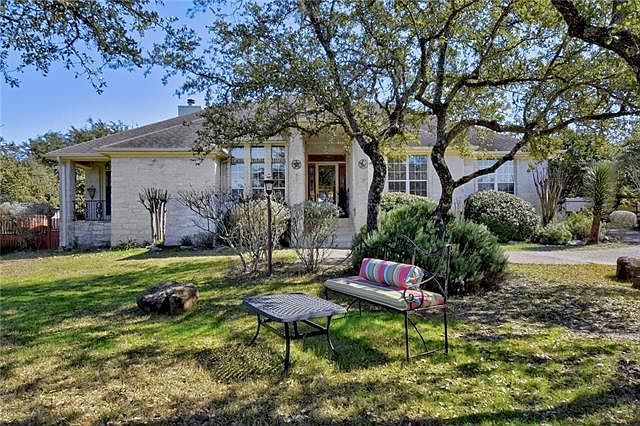 1st image of 304 N Canyonwood Dr