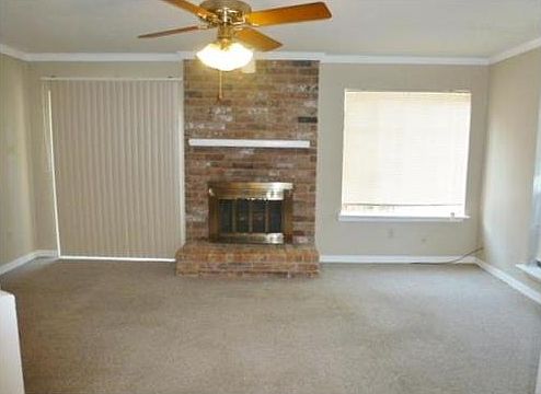 4th image of 23 Brandon Hall Dr APT D