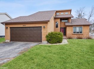 3250 Rustic Ln, Crown Point, IN 46307