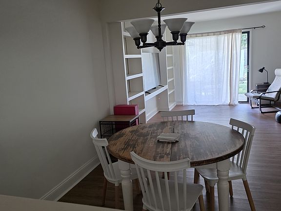 4th image of 3709 Willow Point Dr