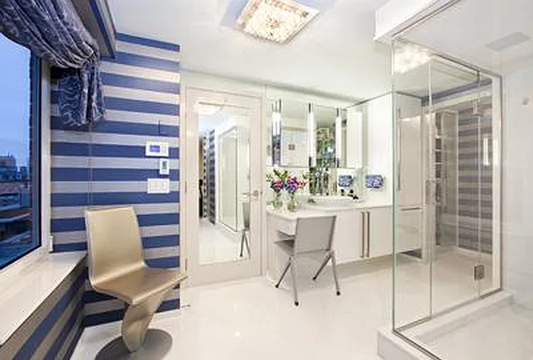 Sold by Aclawrence | media 38