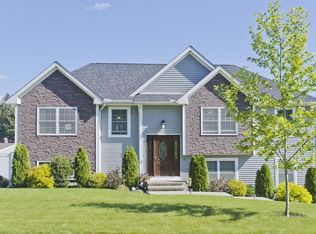 137 Mayflower Ave, Chicopee, MA 01013